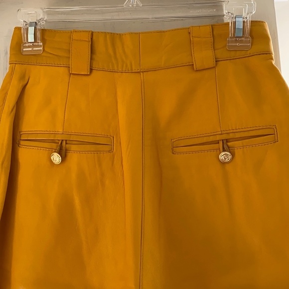 Vintage 80s high waist very soft leather shorts - Picture 7 of 15